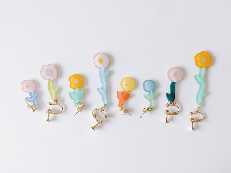 Spring and small flower series hand-painted hand made pendant custom earrings ear pin / ear clip - ต่างหู - วัสดุอื่นๆ หลากหลายสี