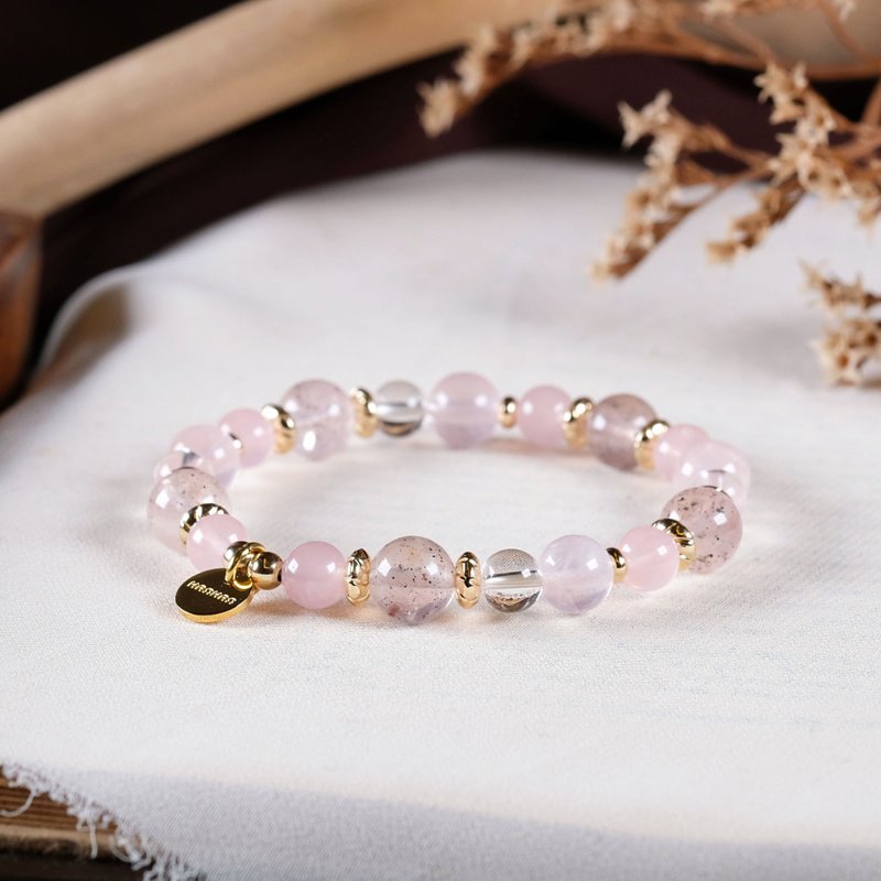 Powder Quartz Powder Mica White Crystal Bracelet Natural Ore Crystal Limited Edition - สร้อยข้อมือ - เครื่องเพชรพลอย สึชมพู