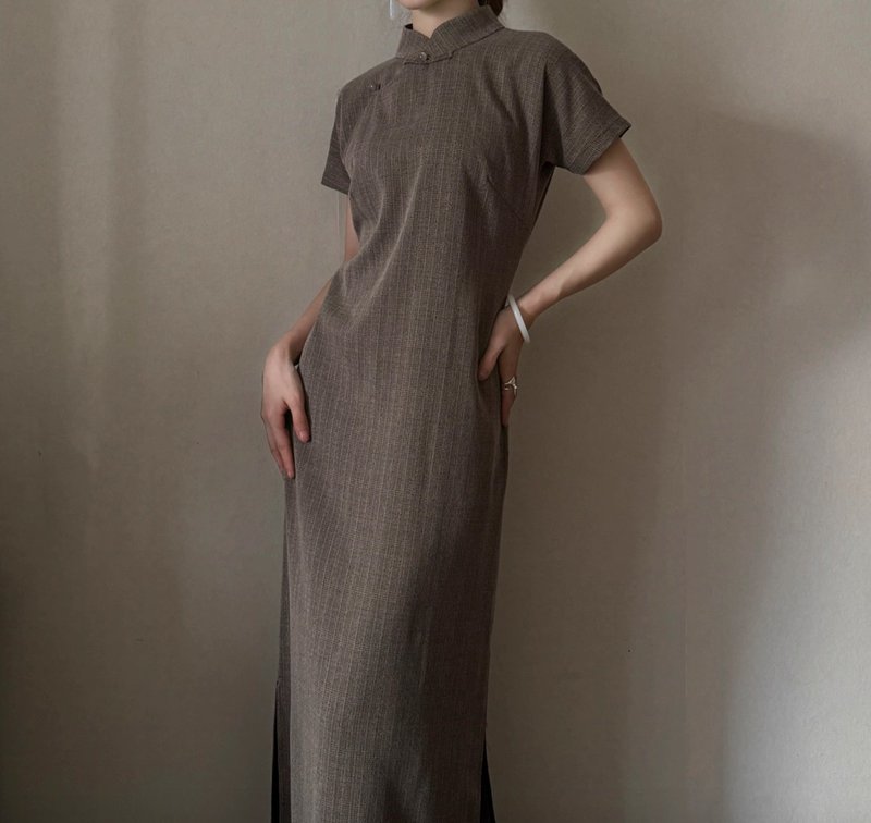 New Chinese retro flat-cut yarn-dyed half-sleeve improved cheongsam - ชุดเดรส - วัสดุอื่นๆ 