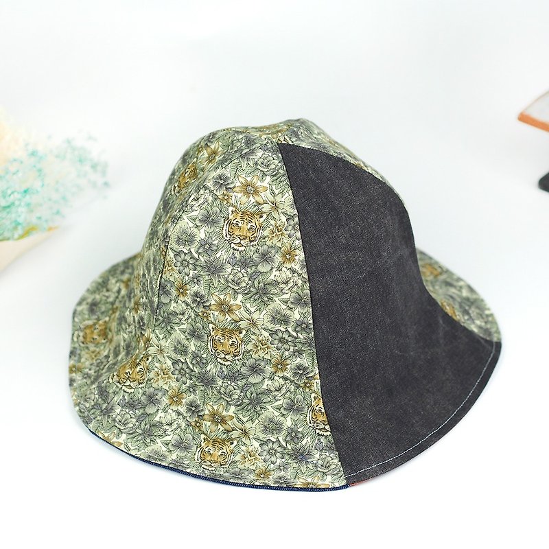 Hand-made double-sided design hat  - หมวก - ผ้าฝ้าย/ผ้าลินิน สีนำ้ตาล