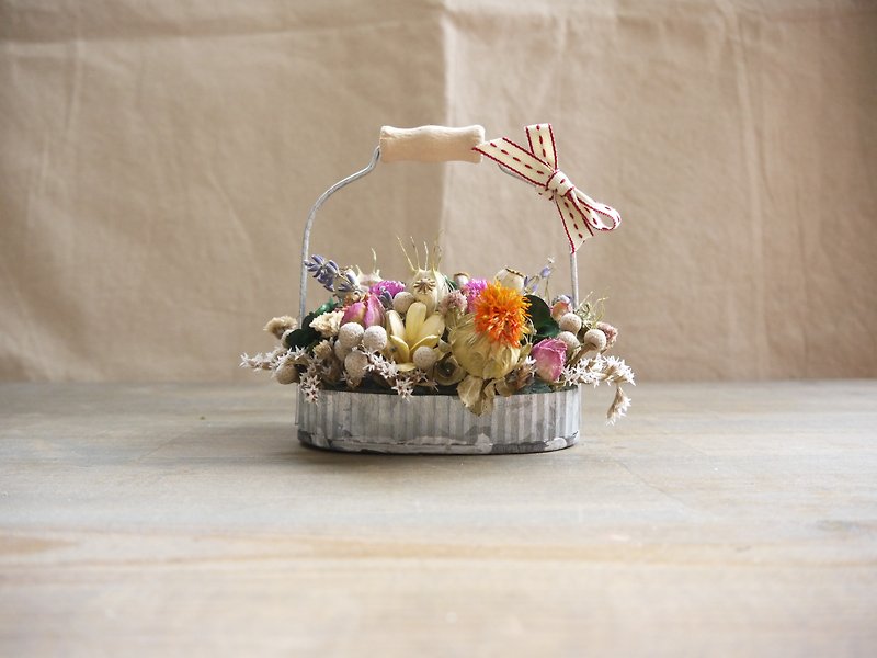 [中]エレガントな花ドライフラワー錫ポータブルテーブルの花 - 置物 - 寄せ植え・花 グレー