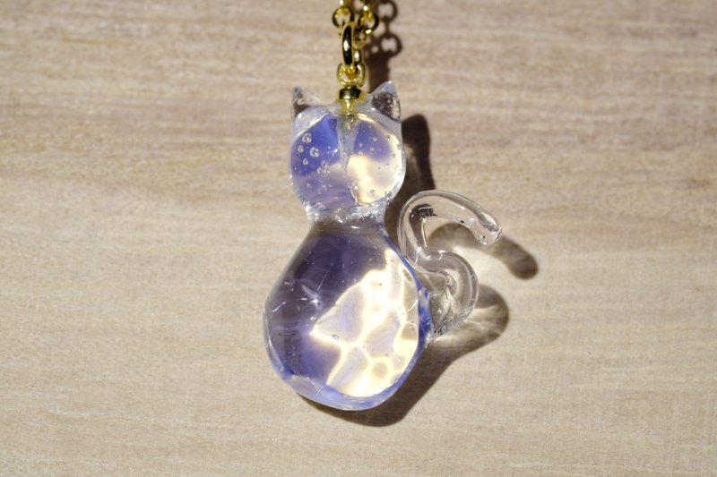 Crystal Kitten 晶凝.貓琉璃吊墜  月光石色 - 頸鏈 - 玻璃 白色
