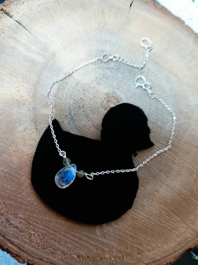 9/10 mm super beautiful moon Stone with small blue blue beads sterling silver bracelet - Bracelets - Gemstone Blue