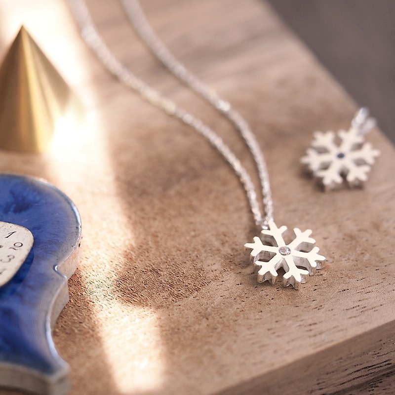 simple snowflake necklace Silver 925 - สร้อยคอ - โลหะ สีเงิน