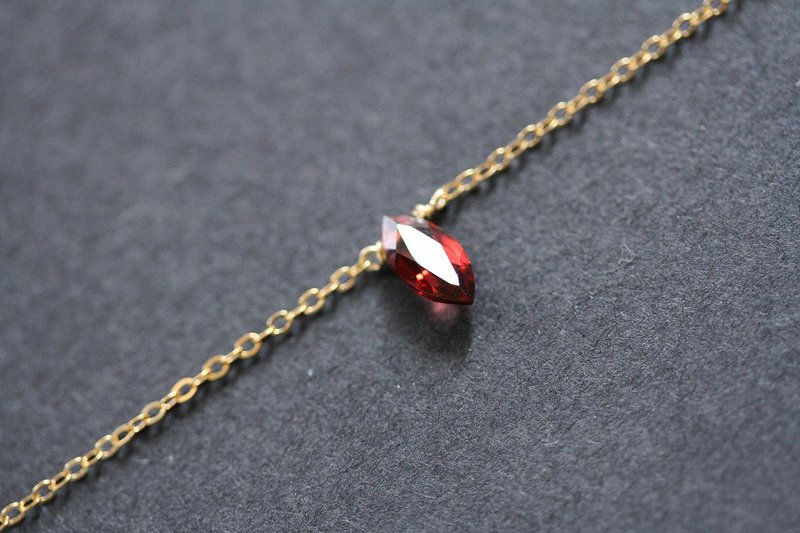 Mozambique garnet marquise cut jewel necklace 14kgf - สร้อยคอ - เครื่องเพชรพลอย สีแดง