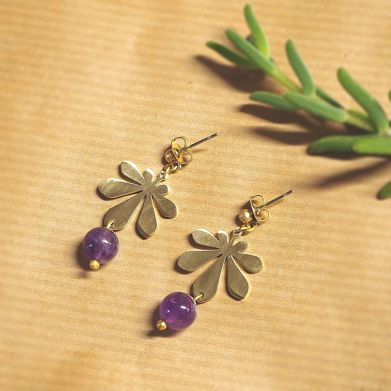 Chestnut leaf earrings with Amethyst (brass hand made) - ต่างหู - ทองแดงทองเหลือง สีม่วง