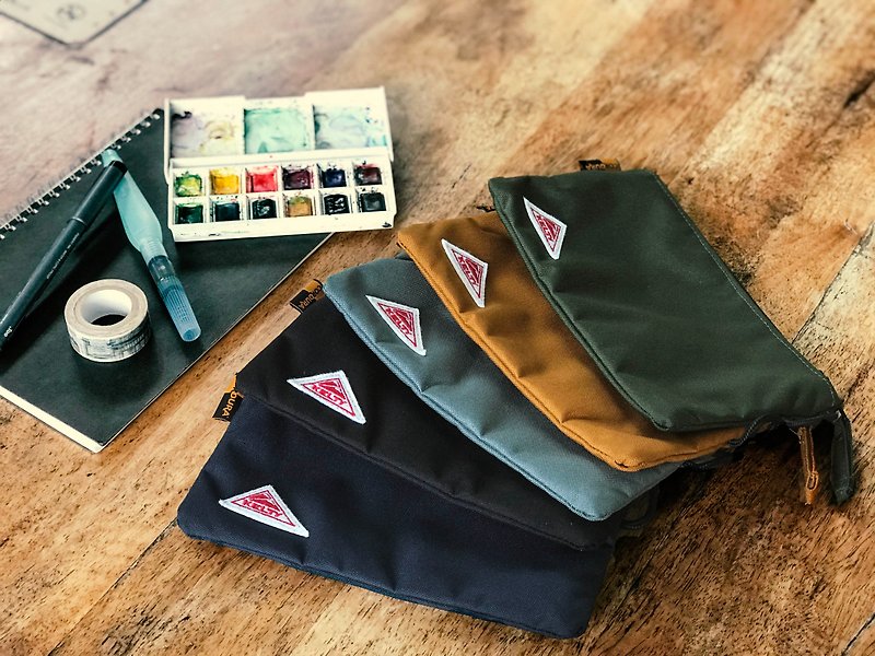RECTANGLE small bag - กระเป๋าเครื่องสำอาง - ไนลอน สีเทา