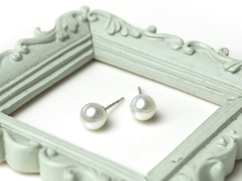 18K Little Lady Series||Pure Heart|| Single Pearl Earrings - Earrings & Clip-ons - Precious Metals White
