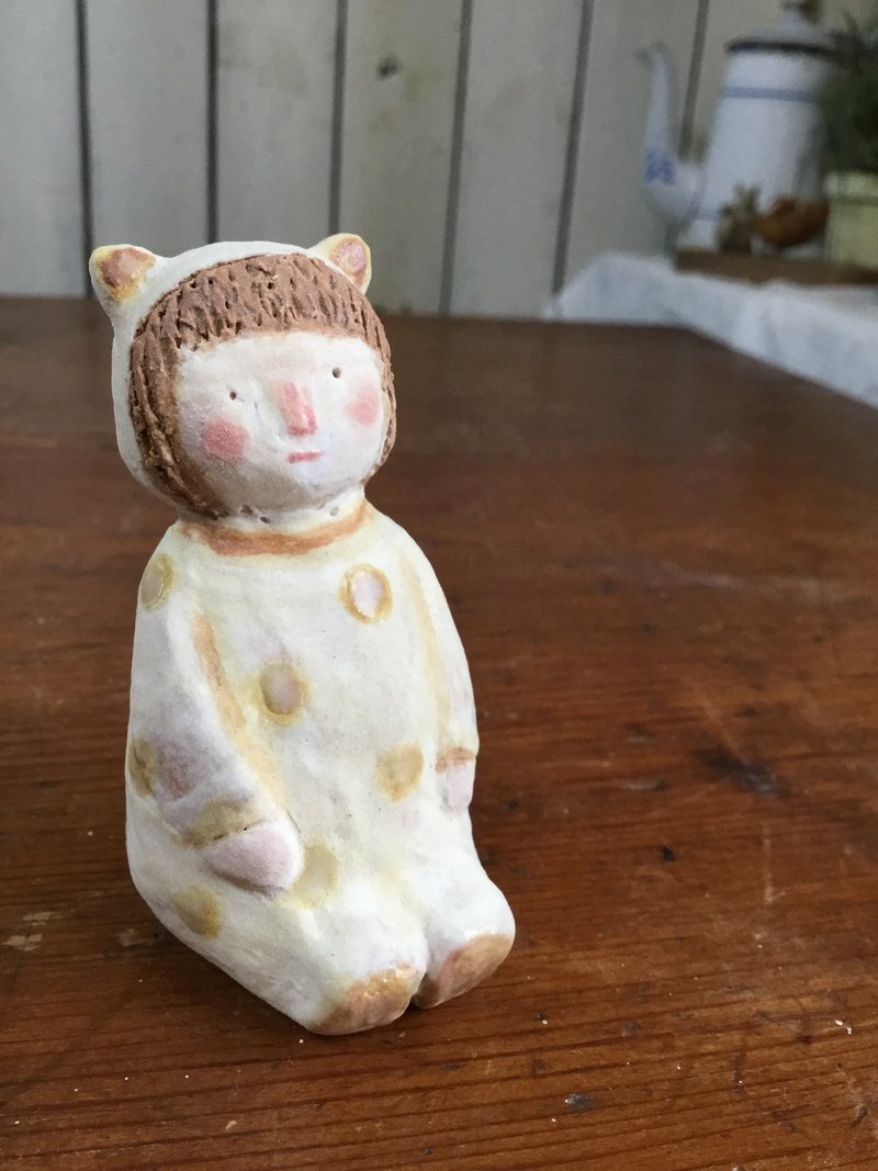 Pottery doll/little girl in butt clothes - Stuffed Dolls & Figurines - Pottery White