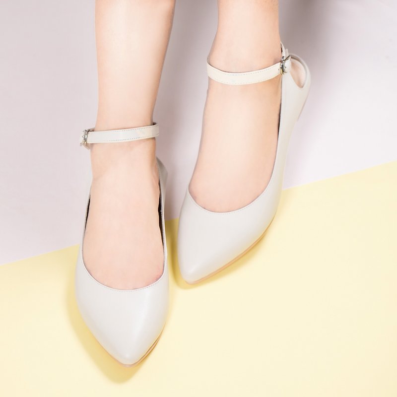 Pointed 踝 flat shoes _ meters - Women's Leather Shoes - Genuine Leather White