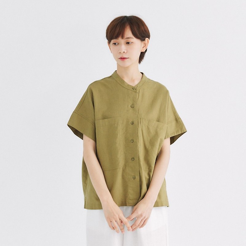 【Simply Yours】Big Pocket Linen and Linen Shirt Green F - เสื้อเชิ้ตผู้หญิง - ผ้าฝ้าย/ผ้าลินิน สีเขียว
