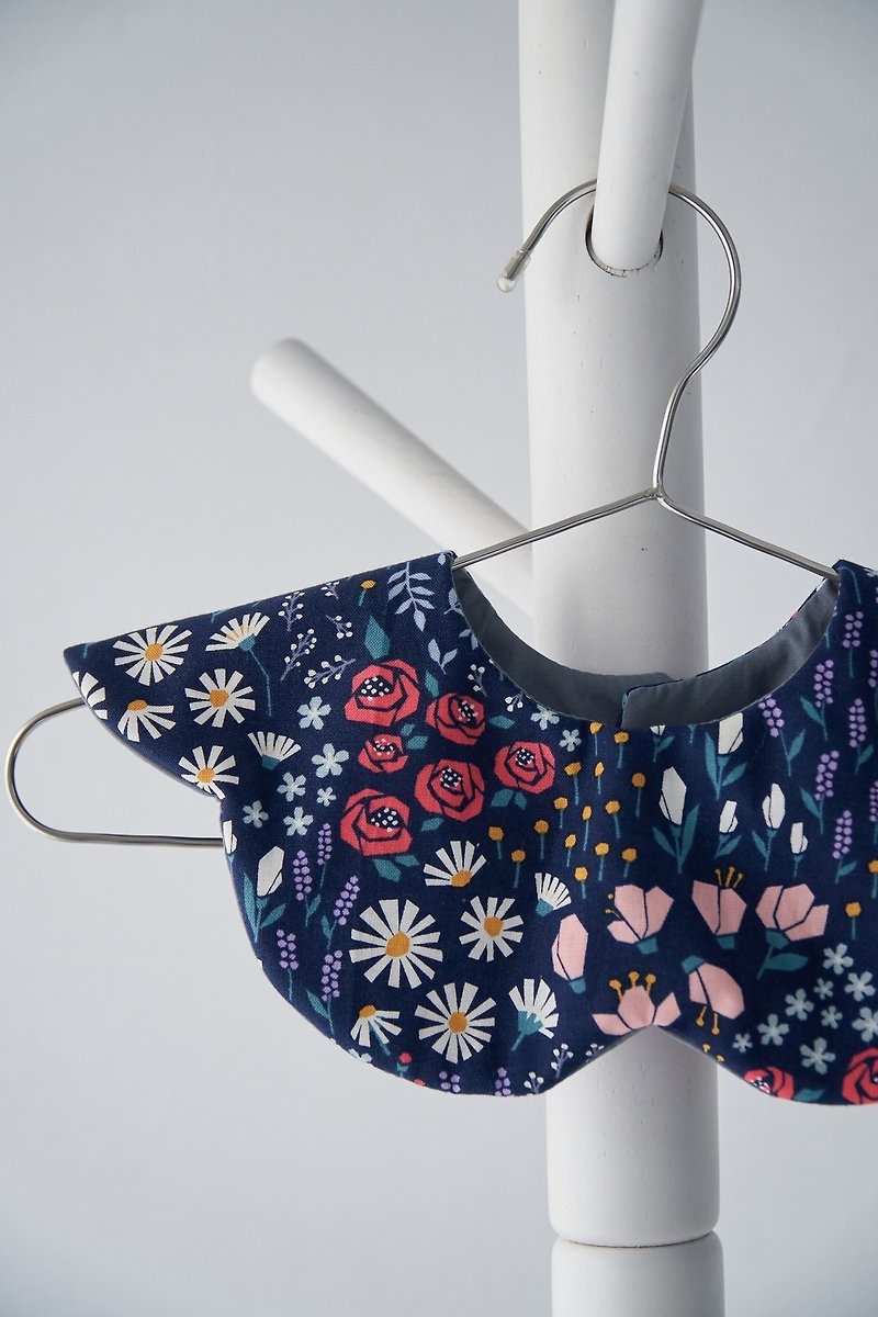 Colorful garden baby bib flower bag - ผ้ากันเปื้อน - ผ้าฝ้าย/ผ้าลินิน สีดำ