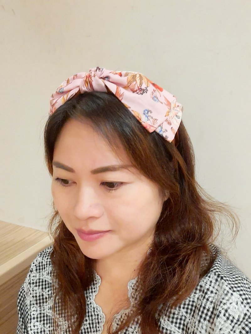 Classical hand-painted floral style double-layered bow handmade headband/wide headband - Headbands - Cotton & Hemp Pink