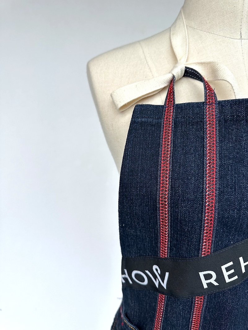 [Sustainable transformation] REHOW designer work clothes/apron_REMAKE limited product (dark blue + red) - ผ้ากันเปื้อน - ไฟเบอร์อื่นๆ สีน้ำเงิน