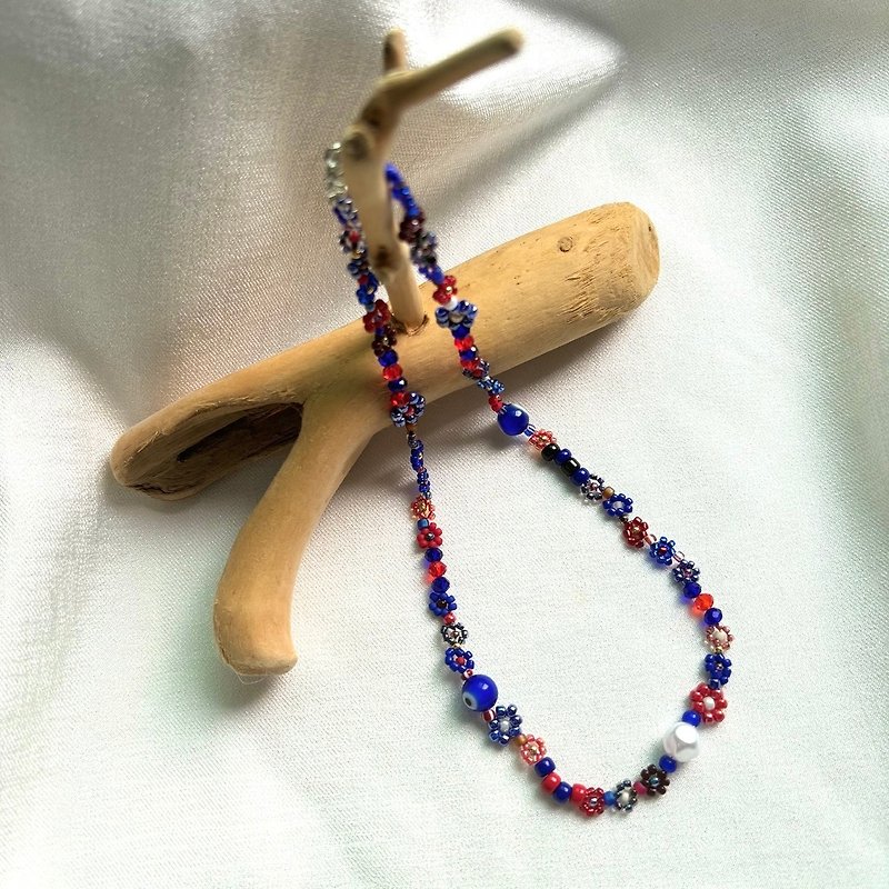 zi2.rennt beads | R.-EA. | beaded necklace rice beads flower necklace handmade necklace clavicle chain - สร้อยคอ - แก้ว หลากหลายสี