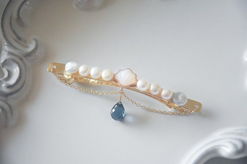 海鱗夢 - 彈簧髮夾 金鍊 貝殼 優雅 淡水珍珠 藍白色 晚宴髮飾 - 髮夾/髮飾 - 珍珠 