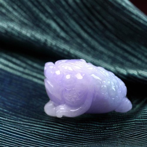 瓔珞翡翠 【招財神獸】春帶彩翡翠三腳蟾蜍 | 天然緬甸玉翡翠A貨 | 送禮