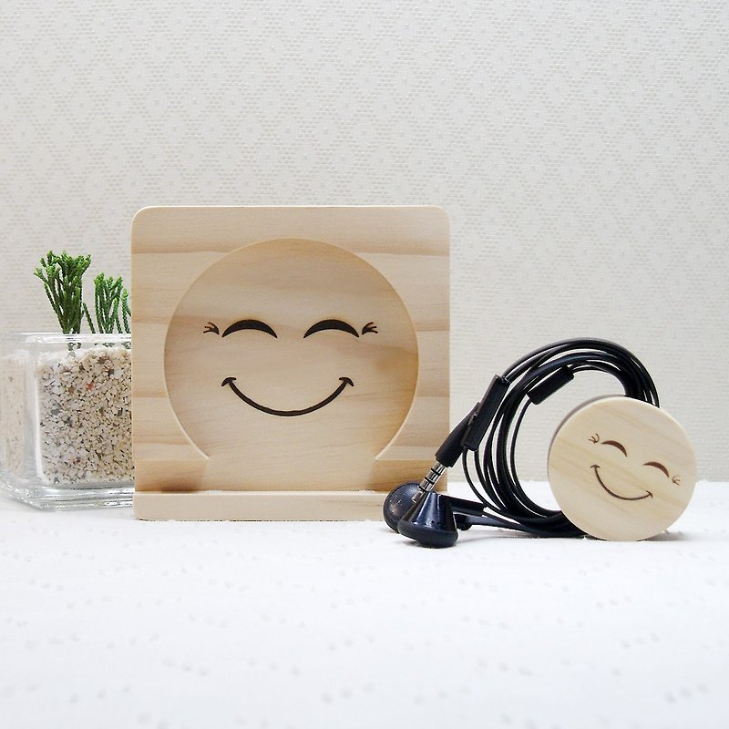 Sister smile happy mobile phone seat coaster set line clip guest character - Cable Organizers - Wood Brown