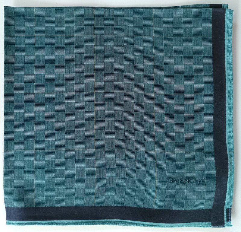 ジバンシィ ヴィンテージ ハンカチ グリーン ポケットチーフ 19 x 18.5 インチ - ハンカチ - コットン・麻 グリーン