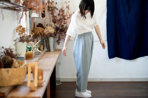 Linen＆OrganicCotton Wガーゼゆったりパンツ【ジュニパーベリー染め