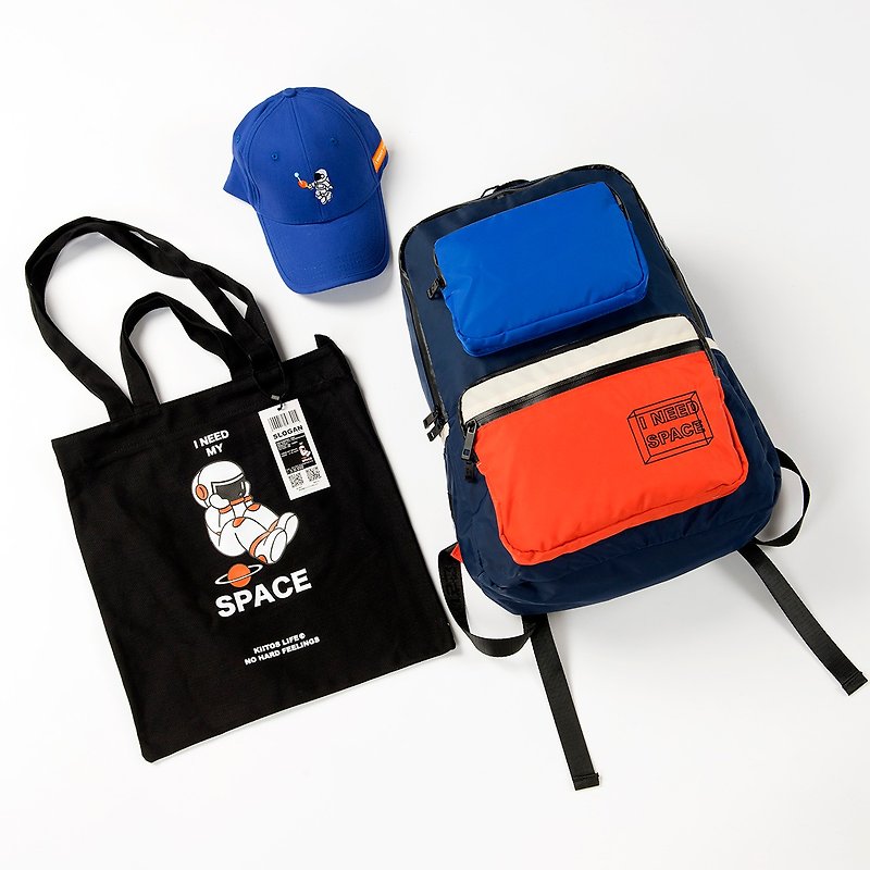 Goody Bag--Astronaut Combination - กระเป๋าแล็ปท็อป - วัสดุกันนำ้ หลากหลายสี