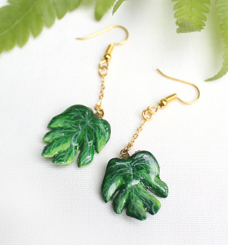 Handmade monstera earrings (Green) - Hair Accessories - Clay Green