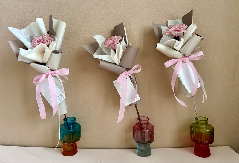 Mother's Day bouquet/preserved flowers with gold carnations/single bouquet - Dried Flowers & Bouquets - Other Materials Pink