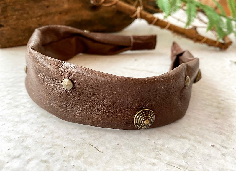 Fully hand-stitched earth tone American goat leather pins headband