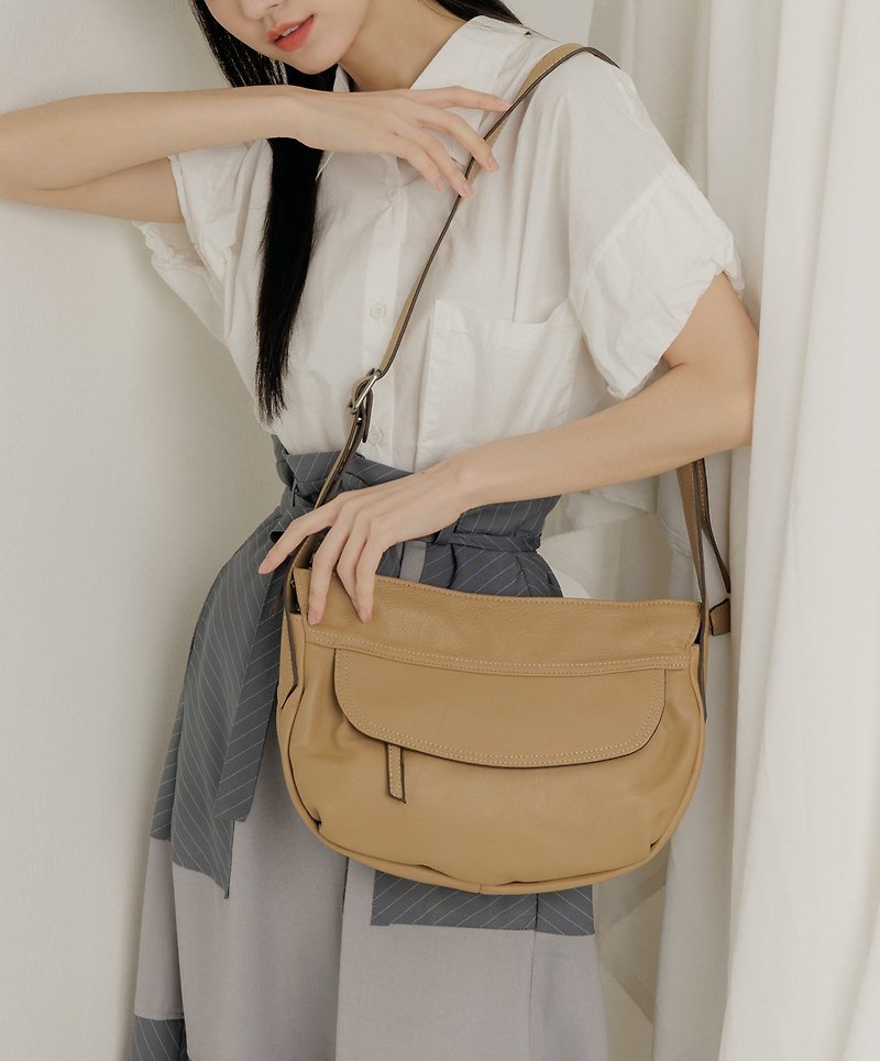 supportingrole genuine leather urban everyday style shoulder backpack Khaki - กระเป๋าแมสเซนเจอร์ - หนังแท้ สีกากี