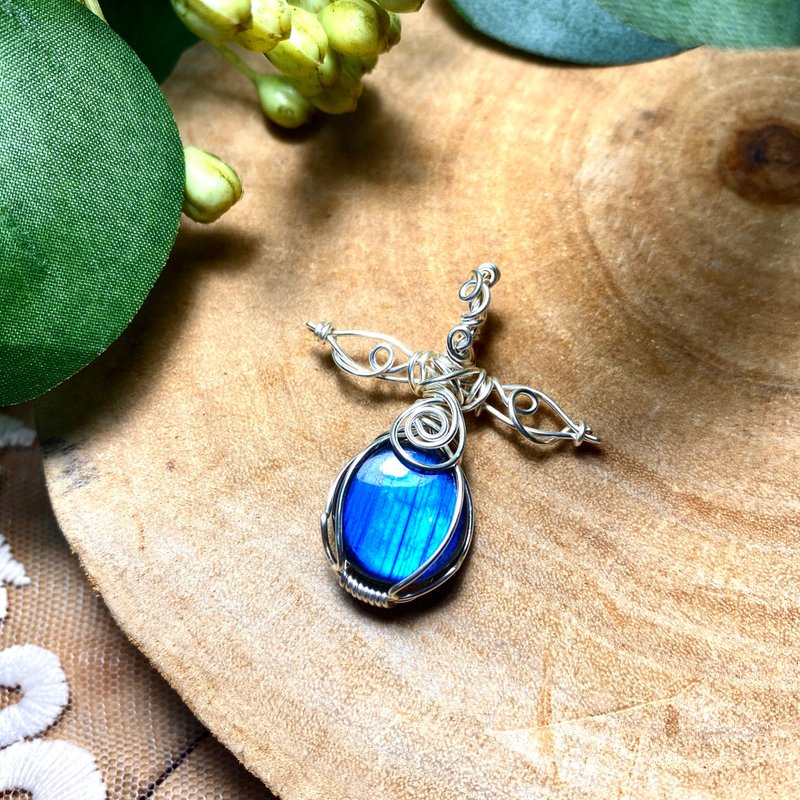 Energy Crystal Necklace-Nansteri-Labradorite, Crystal Pendulum Necklace, Art Weaving - Necklaces - Stone Blue