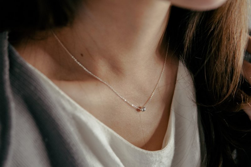 SV925シンプルボールネックレス調節可能な長さ - ショートネックレス - スターリングシルバー シルバー