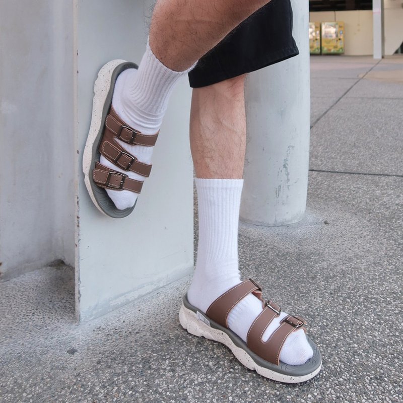 WALKING ZONE 三帶皮釦增高厚底拖鞋 男鞋-暖咖色 - 拖鞋 - 真皮 