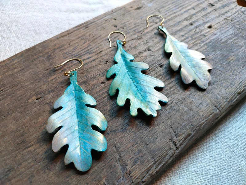 【Hand-dyed series-oak leaf/single】leather earrings/hand-dyed leather/painless Clip-On - Earrings & Clip-ons - Genuine Leather 