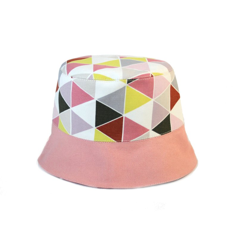 VA。手作りの布/キッズハット/ピンクの幾何学模様 - 帽子・ヘアバンド - コットン・麻 ピンク