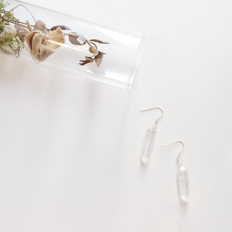 / Soft Light / Crystal Quartz 925 Silver Drop Earrings - ต่างหู - เครื่องประดับพลอย สีใส