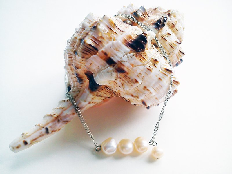16-inch 100% self-designed freshwater pearl (flat bead) necklace-pure white chain-Sea Breeze series - สร้อยคอ - โลหะ สีเงิน
