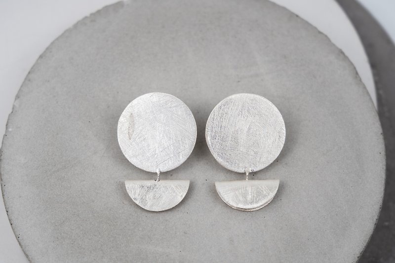 SunMoon stud-dangle short earrings (STE15) - 耳環/耳夾 - 銀 銀色