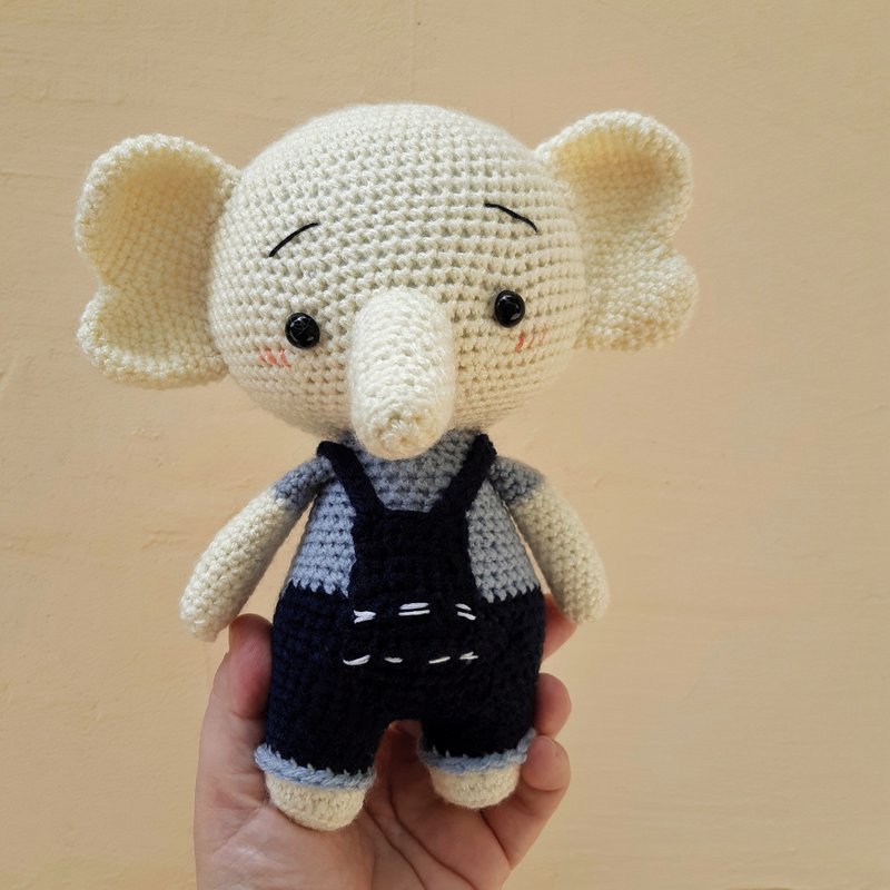 Hand Crochet Milky Elehpant Stuffed Toys Animals Wild Animals Handmade Amigurumi - 寶寶/兒童玩具/玩偶 - 壓克力 藍色