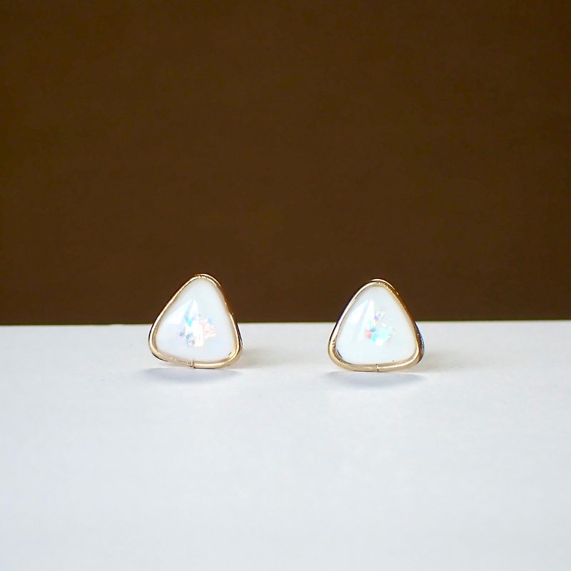 White (piercing or Clip-On) - Earrings & Clip-ons - Resin White