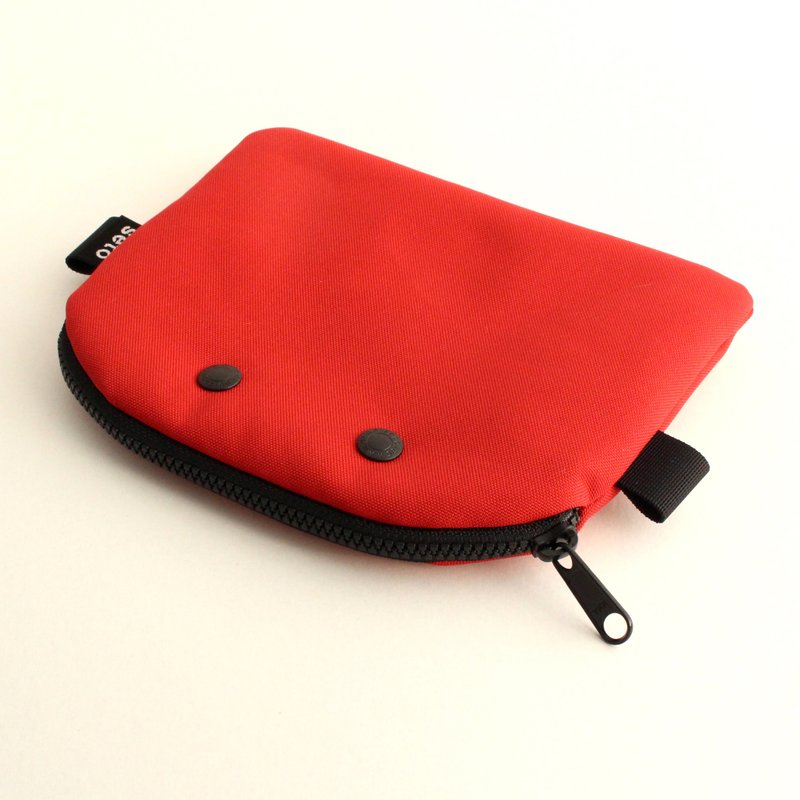 seto / creature bag / pencil case / cosmetic pouch / Case A6 / Red - กระเป๋าเครื่องสำอาง - เส้นใยสังเคราะห์ สีแดง