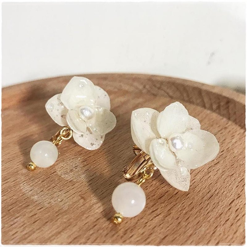 Frozen Flower-Moonlight White - Earrings & Clip-ons - Plants & Flowers 