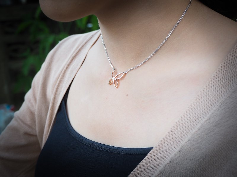 Plain two tone Pink/White gold plated silver butterfly necklace - 項鍊 - 純銀 粉紅色