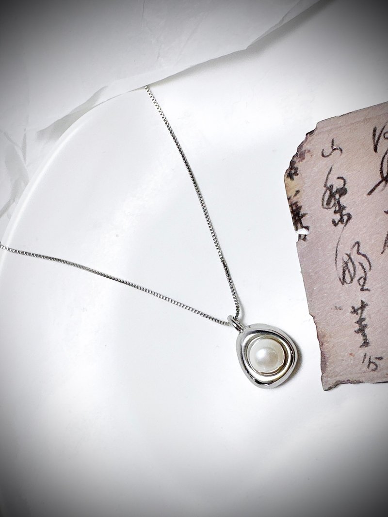 C&W 日本進口天然淡水巴洛克珍珠氣質簡約s925純銀蛇骨項鏈 - 項鍊 - 珍珠 銀色