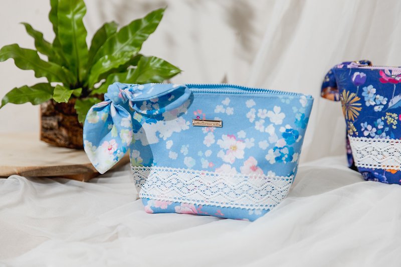 [Urban Print-Osaka, Japan] Chi Chi lace handmade cosmetic bag needs to be replaced with other colors - Toiletry Bags & Pouches - Cotton & Hemp Blue