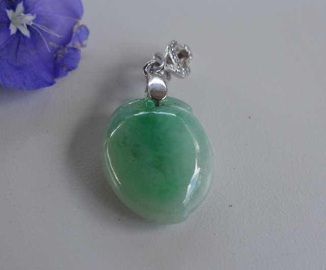 ビルマ翡翠ペンダント？骨董