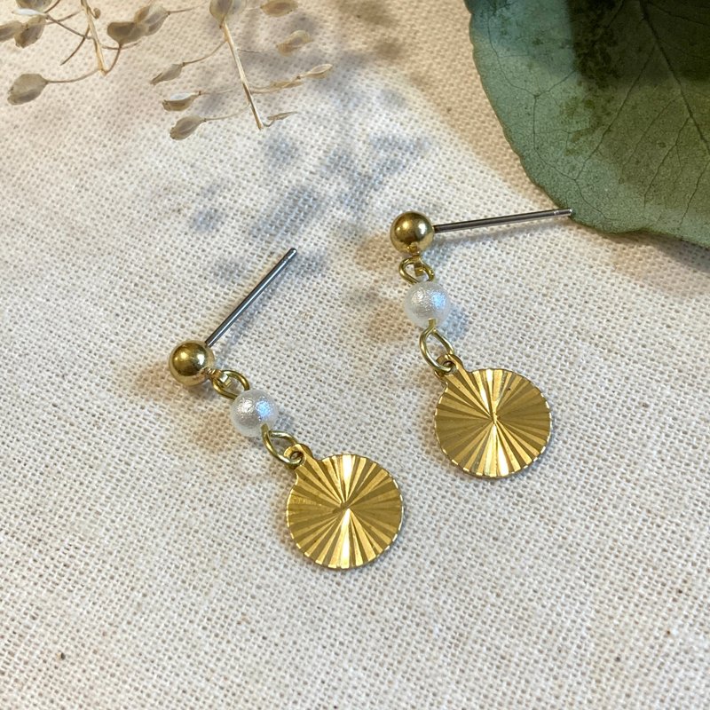 Laolin Groceries | Vibrant Little Sun Earrings (Needle Type/Clip Type) - Earrings & Clip-ons - Copper & Brass Gold