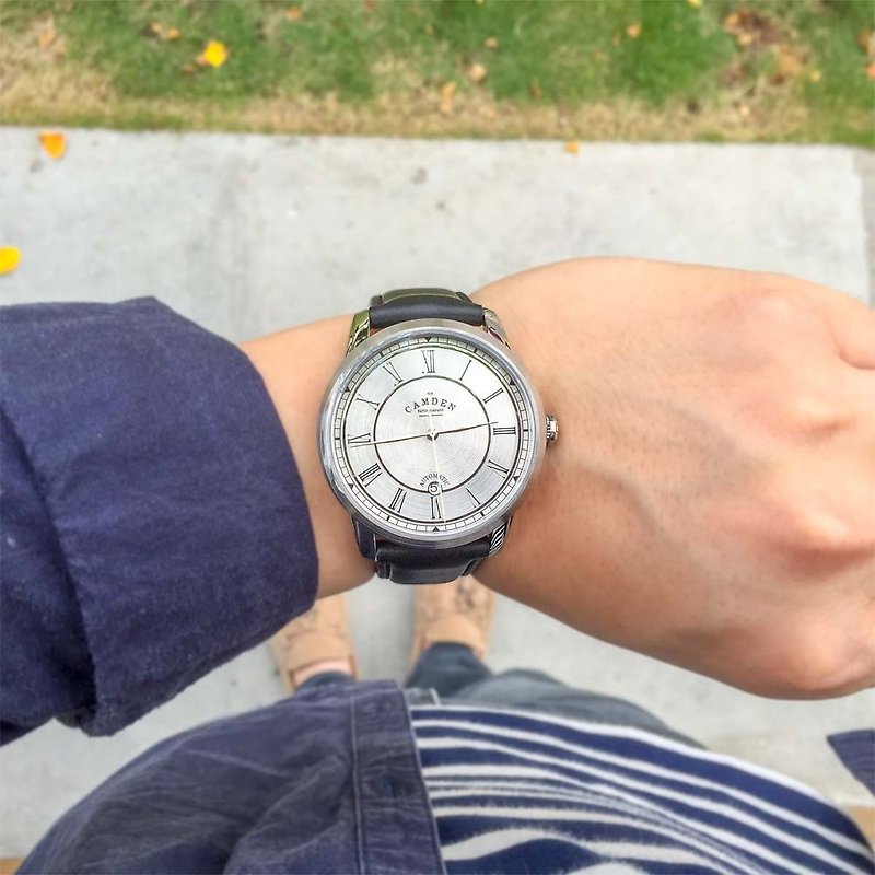 Camden Watch 經典紳士 英倫羅馬數字動能錶(43mm, 不鏽鋼銀、黑皮帶) - 其他 - 其他金屬 