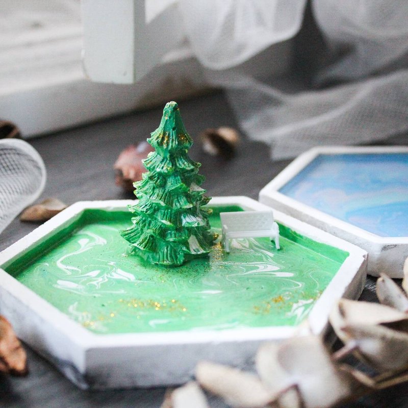 【台中場】下班隨手作 | 聖誕樹流體畫雙萬用盤 - 金工/飾品 - 水泥 