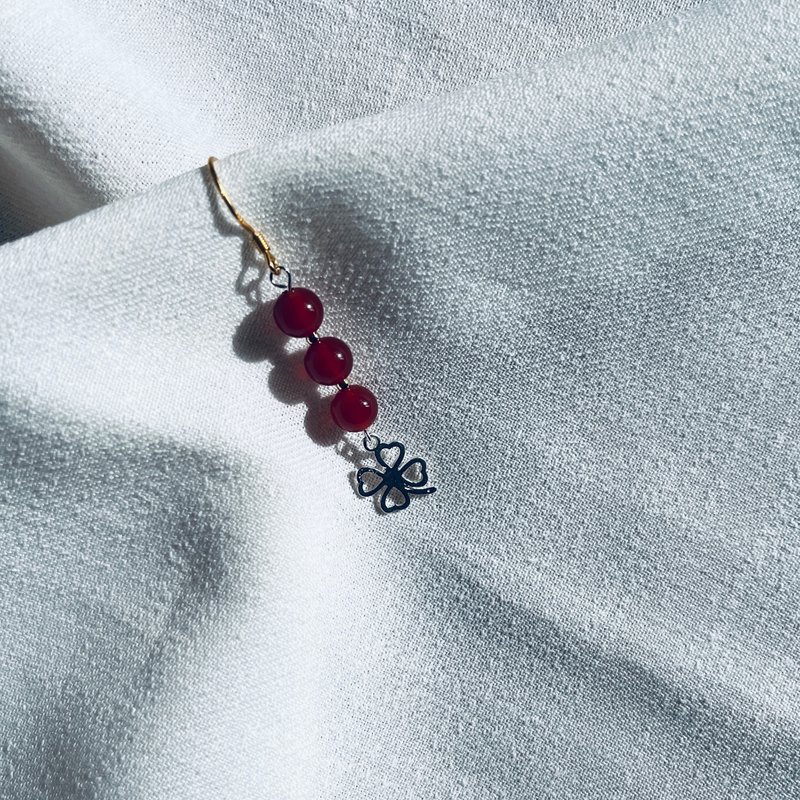 The key to luck (earrings) - Earrings & Clip-ons - Stone Red