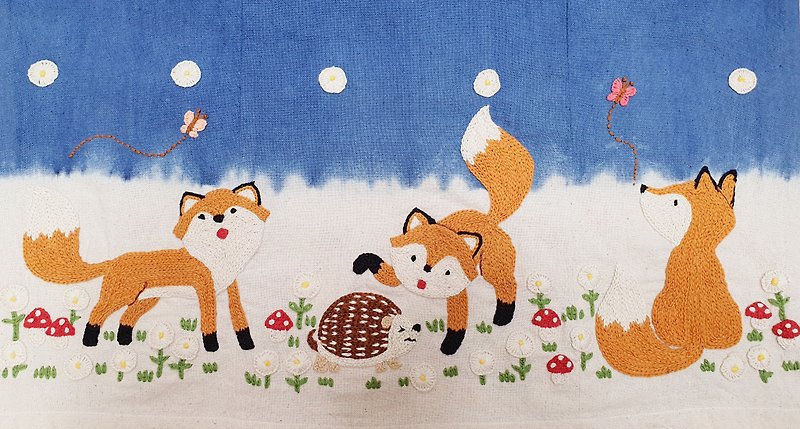 Hand embroidery  Skirt, Cotton fabric, Fox , Mushroom , Daisy Pattern - Skirts - Thread White
